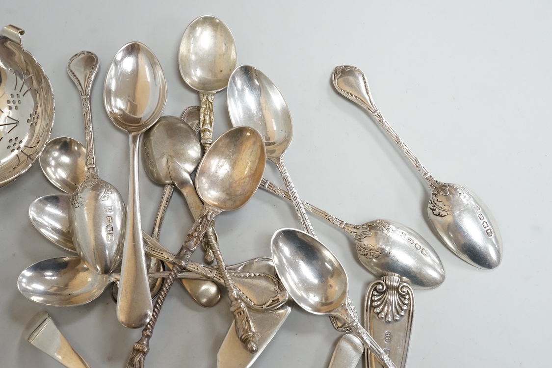 A small group of assorted mainly 20th century silver flatware, including teaspoons, replica spoons, dessert forks, sifter spoon, tea strainer, condiment spoons, Dutch white metal spoons, etc, various dates and makers, 17